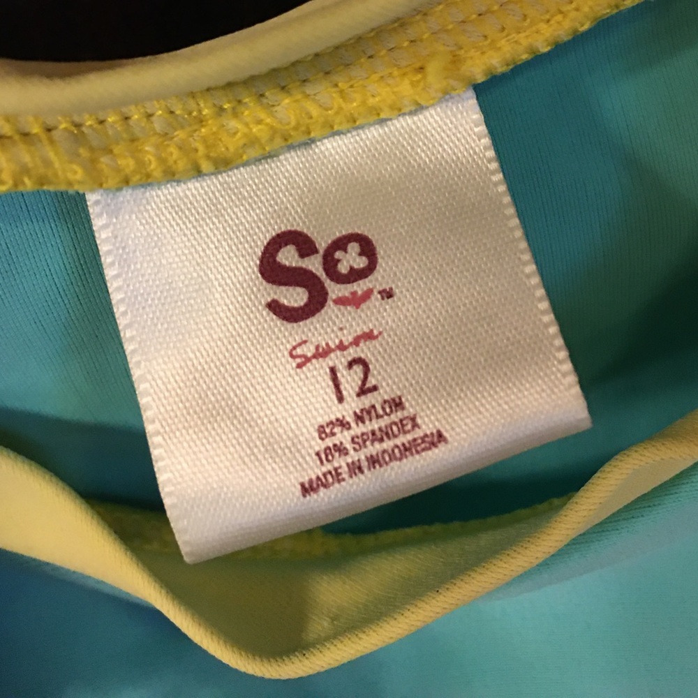 Floral Rash Guard/SPF Sun Shirt! - Picture 4 of 5